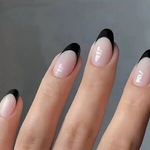 24-Piece Set Short Oval Press-On Nails